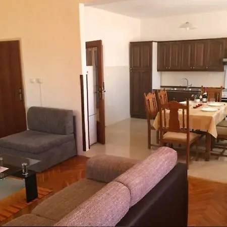Konukevi And Ognjen - Family With Free Parking