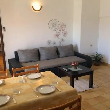 And Ognjen - Family With Free Parking * Betina (Sibenik-Knin)